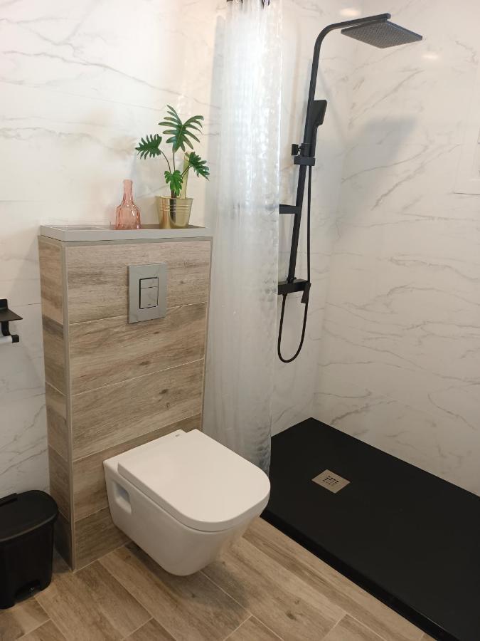 Lebana Plaza Dario Apartment Facinas Bagian luar foto